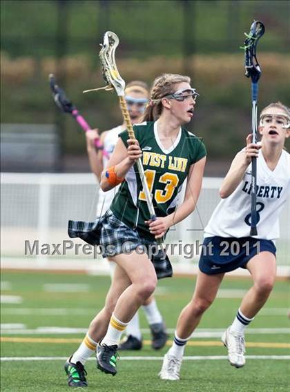Thumbnail 3 in Liberty vs. West Linn photogallery.