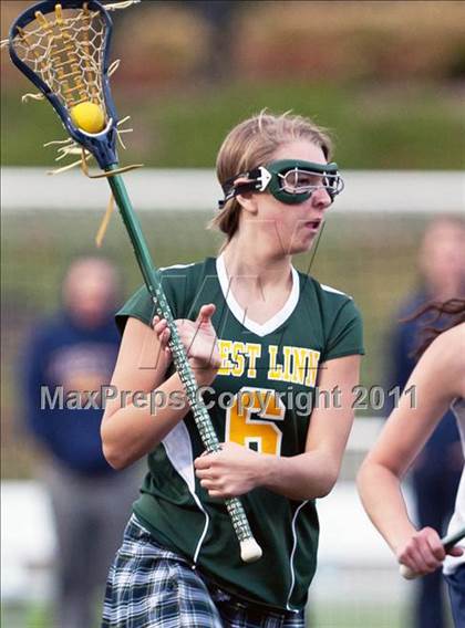 Thumbnail 2 in Liberty vs. West Linn photogallery.