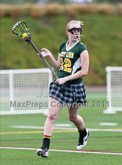Thumbnail 2 in Liberty vs. West Linn photogallery.