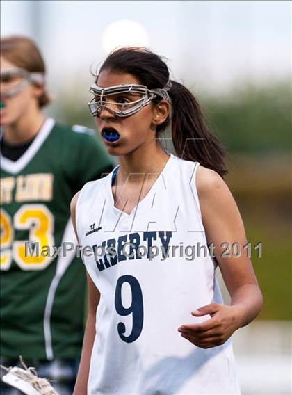 Thumbnail 3 in Liberty vs. West Linn photogallery.
