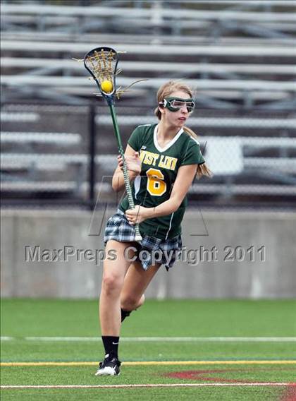 Thumbnail 3 in Liberty vs. West Linn photogallery.