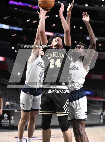 Thumbnail 2 in Canyon vs. San Gabriel Academy photogallery.
