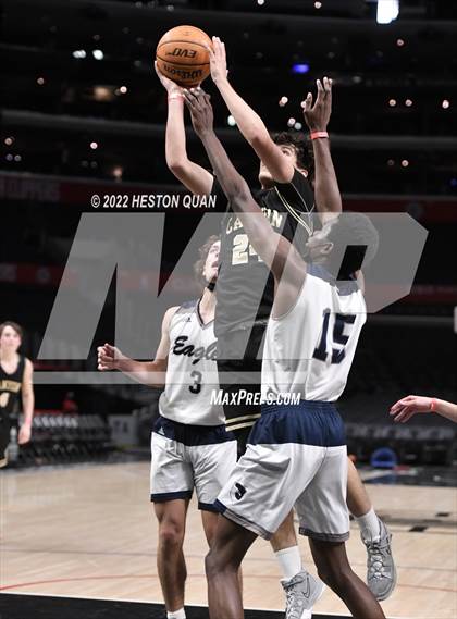 Thumbnail 2 in Canyon vs. San Gabriel Academy photogallery.