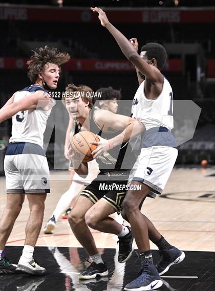 Thumbnail 2 in Canyon vs. San Gabriel Academy photogallery.