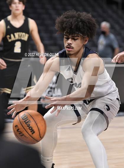 Thumbnail 3 in Canyon vs. San Gabriel Academy photogallery.