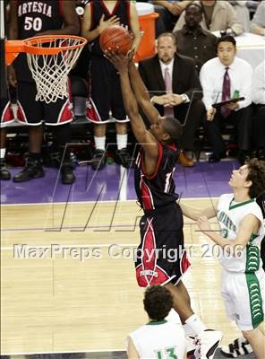 Thumbnail 3 in Artesia vs. St. Mary's (CIF State D3 Final) photogallery.