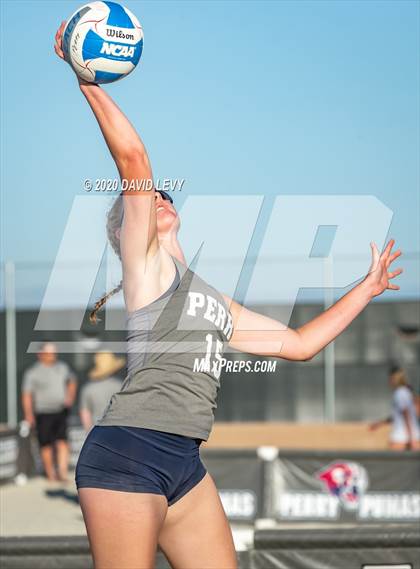 Thumbnail 1 in Corona del Sol @ Perry photogallery.