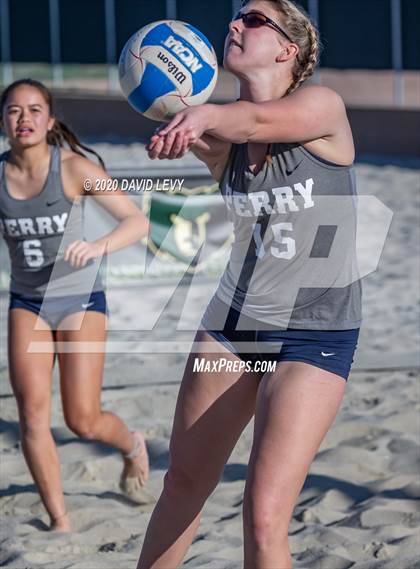 Thumbnail 1 in Corona del Sol @ Perry photogallery.