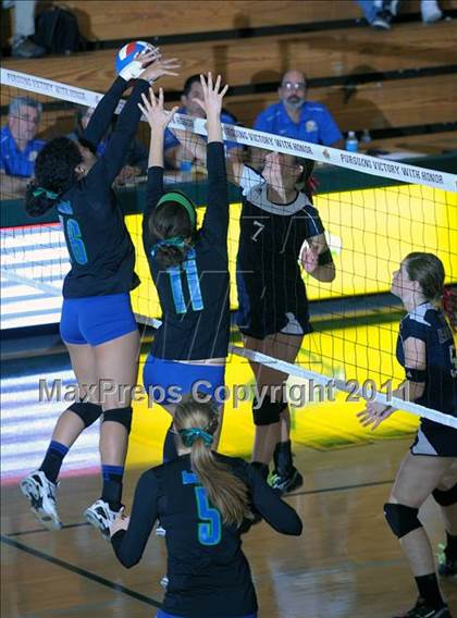 Thumbnail 2 in Branson vs. Tri-City Christian (CIF State D5 Final) photogallery.