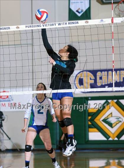 Thumbnail 1 in Branson vs. Tri-City Christian (CIF State D5 Final) photogallery.