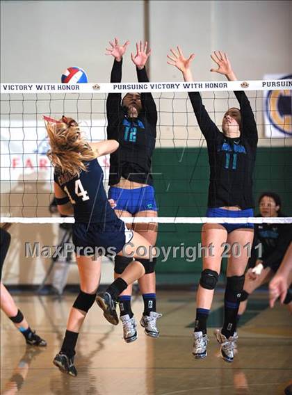 Thumbnail 3 in Branson vs. Tri-City Christian (CIF State D5 Final) photogallery.