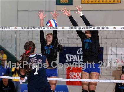 Thumbnail 1 in Branson vs. Tri-City Christian (CIF State D5 Final) photogallery.