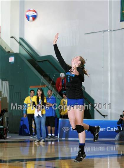 Thumbnail 3 in Branson vs. Tri-City Christian (CIF State D5 Final) photogallery.