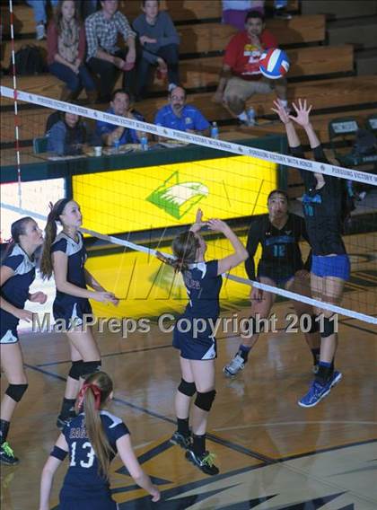 Thumbnail 3 in Branson vs. Tri-City Christian (CIF State D5 Final) photogallery.