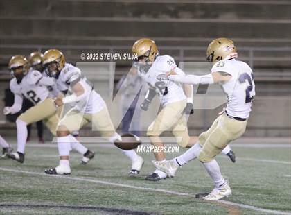 Thumbnail 3 in Mission Hills vs. Mater Dei Catholic (CIF SDS D1 Final) photogallery.