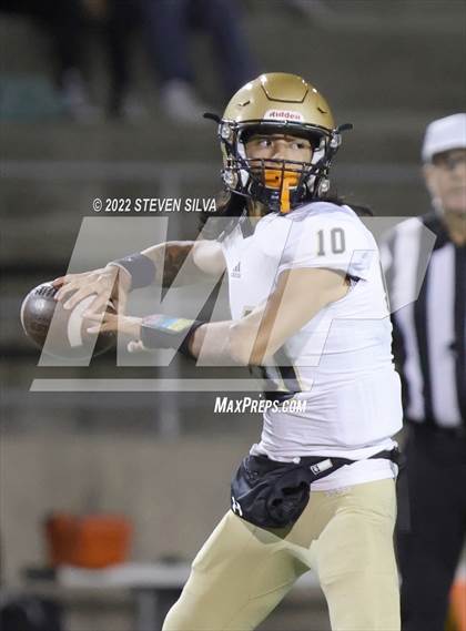 Thumbnail 1 in Mission Hills vs. Mater Dei Catholic (CIF SDS D1 Final) photogallery.
