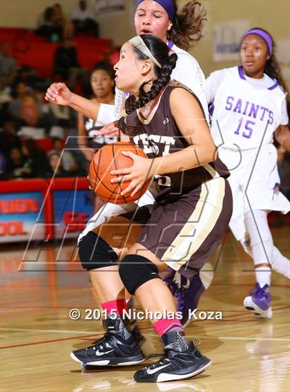 Thumbnail 3 in West Torrance vs. St. Anthony (Battle at the Beach Classic) photogallery.