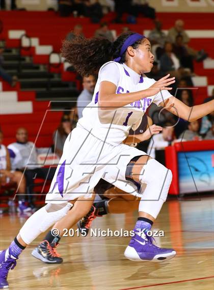 Thumbnail 1 in West Torrance vs. St. Anthony (Battle at the Beach Classic) photogallery.