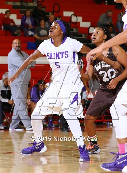 Thumbnail 2 in West Torrance vs. St. Anthony (Battle at the Beach Classic) photogallery.