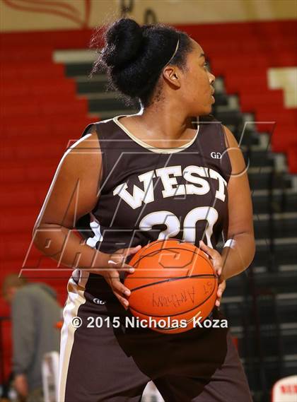 Thumbnail 2 in West Torrance vs. St. Anthony (Battle at the Beach Classic) photogallery.