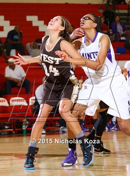 Thumbnail 3 in West Torrance vs. St. Anthony (Battle at the Beach Classic) photogallery.