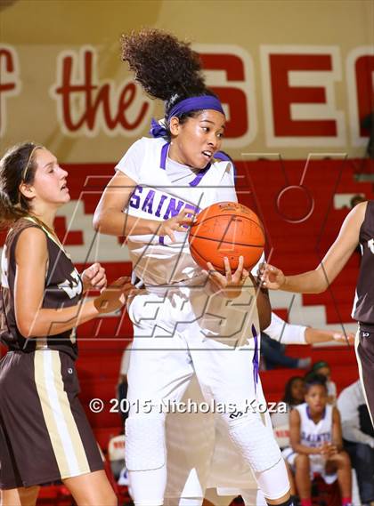 Thumbnail 3 in West Torrance vs. St. Anthony (Battle at the Beach Classic) photogallery.