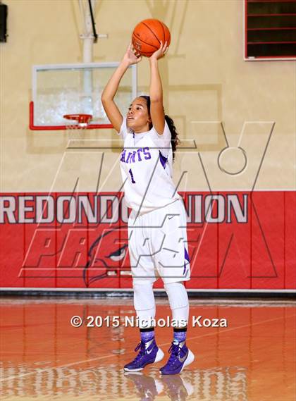 Thumbnail 1 in West Torrance vs. St. Anthony (Battle at the Beach Classic) photogallery.