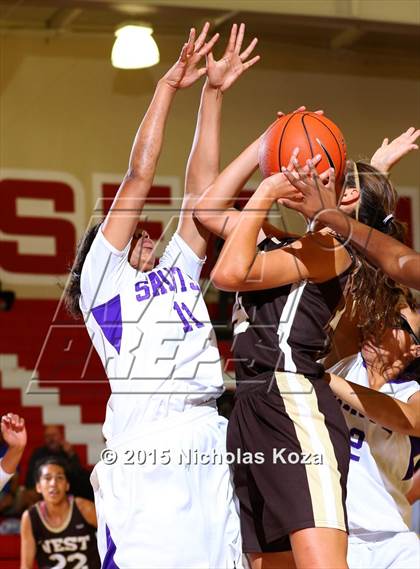 Thumbnail 2 in West Torrance vs. St. Anthony (Battle at the Beach Classic) photogallery.