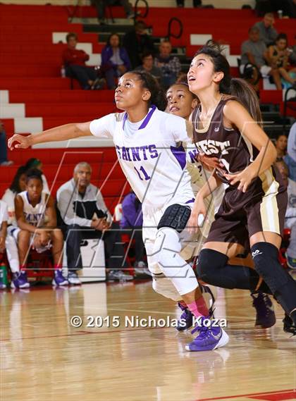 Thumbnail 1 in West Torrance vs. St. Anthony (Battle at the Beach Classic) photogallery.