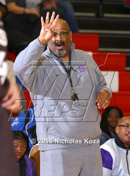 Thumbnail 3 in West Torrance vs. St. Anthony (Battle at the Beach Classic) photogallery.