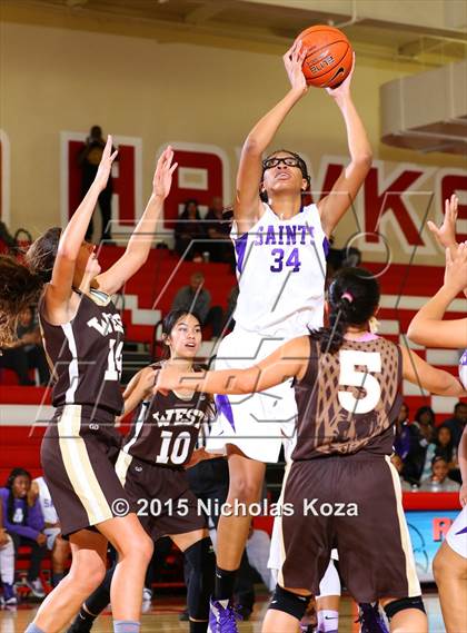 Thumbnail 3 in West Torrance vs. St. Anthony (Battle at the Beach Classic) photogallery.