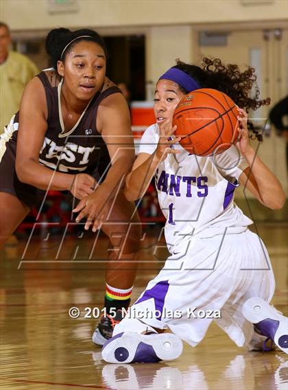 Thumbnail 2 in West Torrance vs. St. Anthony (Battle at the Beach Classic) photogallery.