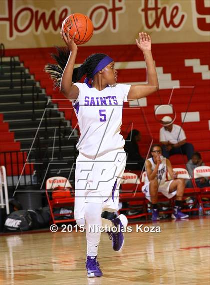 Thumbnail 3 in West Torrance vs. St. Anthony (Battle at the Beach Classic) photogallery.