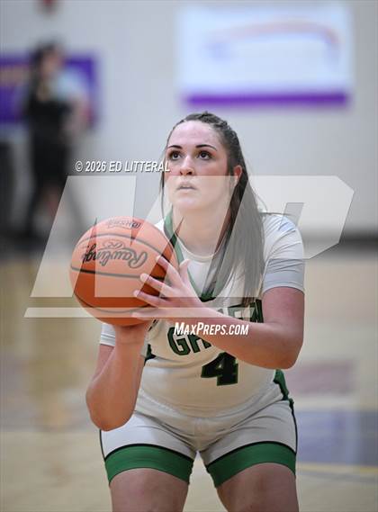 Thumbnail 3 in Notre Dame vs. Green (OHSAA DIV VII District) photogallery.