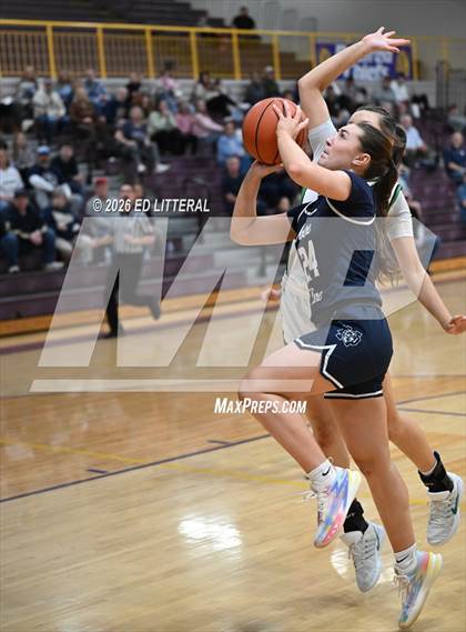 Thumbnail 3 in Notre Dame vs. Green (OHSAA DIV VII District) photogallery.