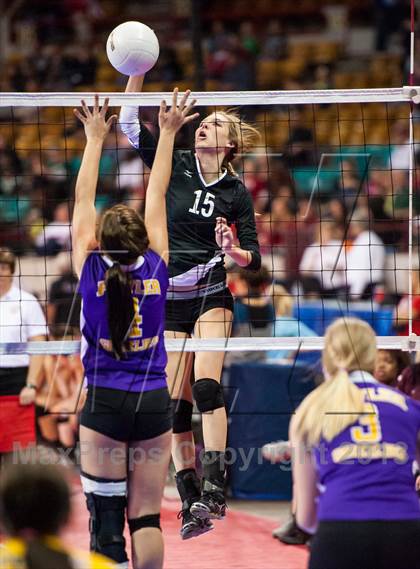 Thumbnail 1 in Fowler vs. Swink (CHSAA 2A Pool 3) photogallery.