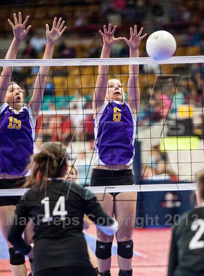 Thumbnail 1 in Fowler vs. Swink (CHSAA 2A Pool 3) photogallery.
