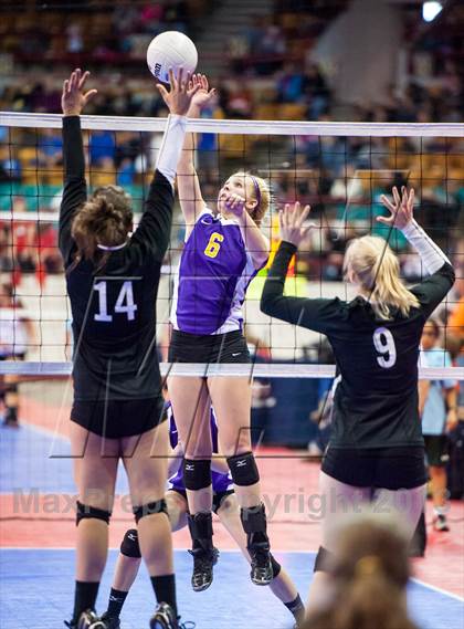 Thumbnail 2 in Fowler vs. Swink (CHSAA 2A Pool 3) photogallery.