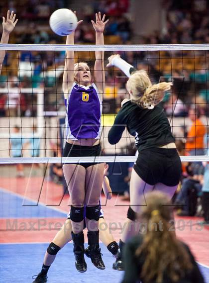 Thumbnail 3 in Fowler vs. Swink (CHSAA 2A Pool 3) photogallery.