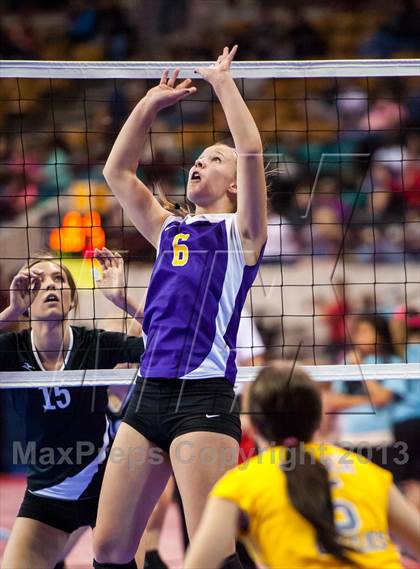 Thumbnail 1 in Fowler vs. Swink (CHSAA 2A Pool 3) photogallery.