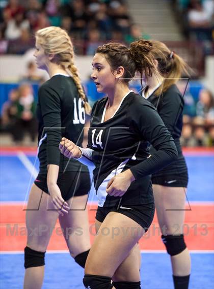 Thumbnail 1 in Fowler vs. Swink (CHSAA 2A Pool 3) photogallery.