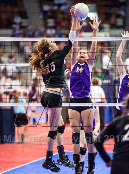 Thumbnail 3 in Fowler vs. Swink (CHSAA 2A Pool 3) photogallery.