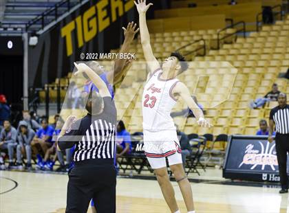 Thumbnail 1 in Jefferson City vs East St Louis (Norm Stewart Classic) photogallery.