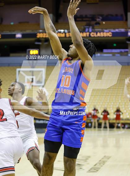 Thumbnail 2 in Jefferson City vs East St Louis (Norm Stewart Classic) photogallery.