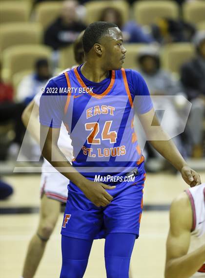 Thumbnail 3 in Jefferson City vs East St Louis (Norm Stewart Classic) photogallery.