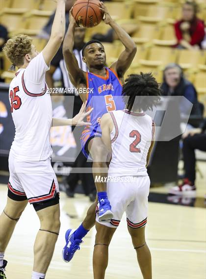 Thumbnail 3 in Jefferson City vs East St Louis (Norm Stewart Classic) photogallery.