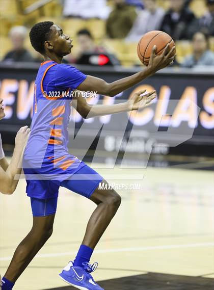 Thumbnail 2 in Jefferson City vs East St Louis (Norm Stewart Classic) photogallery.
