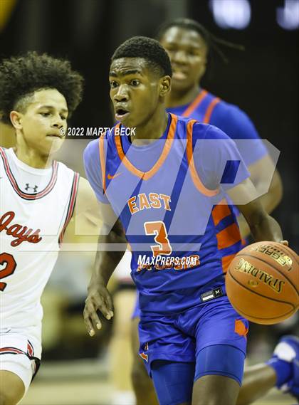 Thumbnail 3 in Jefferson City vs East St Louis (Norm Stewart Classic) photogallery.