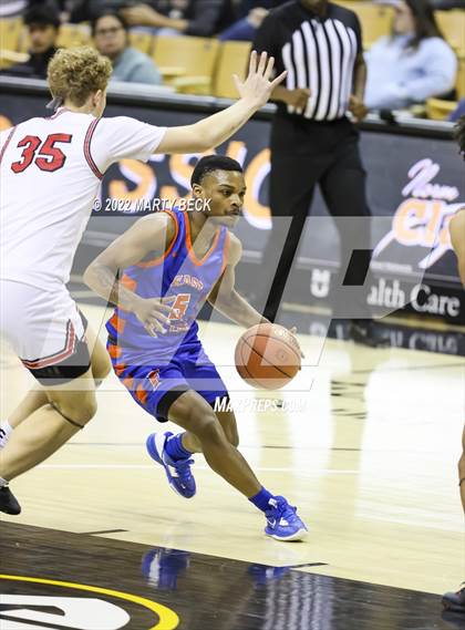 Thumbnail 1 in Jefferson City vs East St Louis (Norm Stewart Classic) photogallery.