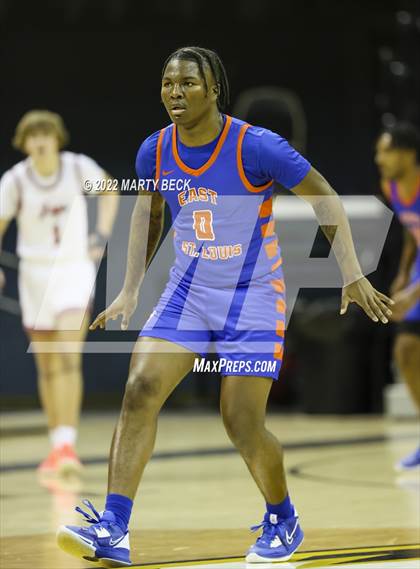 Thumbnail 3 in Jefferson City vs East St Louis (Norm Stewart Classic) photogallery.